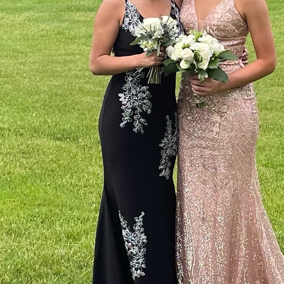 Prom Dress - Picture 2 of 9